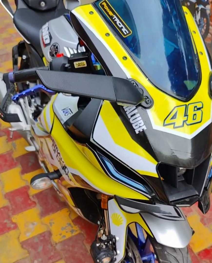 Arrow,Dynamic,Looking,Glass,For,sports,bike